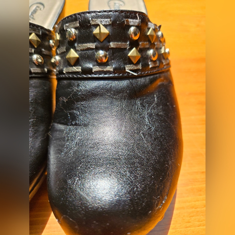 Candies Studded Black Clogs. Womens 8. - Picture 9 of 15